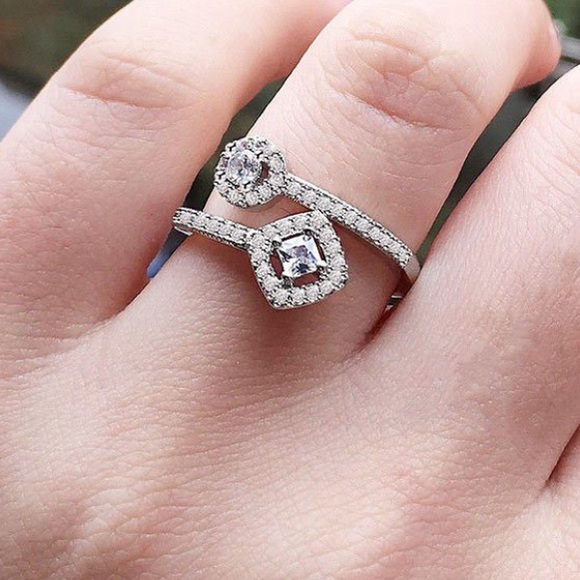 NEW NATURAL WHITE SAPPHIRE 925 STAMPED SILVER RING SIZE 8 ONLY - Picture 4 of 5